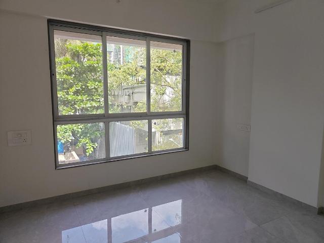 2 BHK Apartment in Borivali East for resale Mumbai. The reference number is 19944594