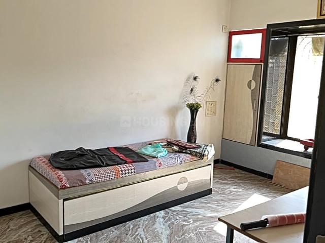 2 BHK Apartment in Borivali East for resale Mumbai. The reference number is 19901886