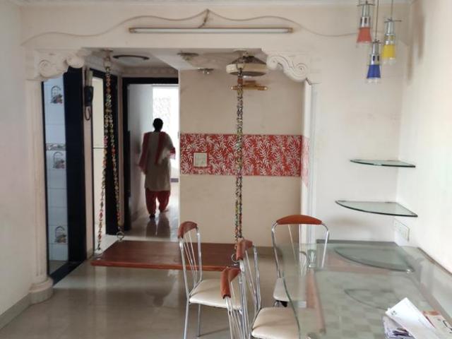 2 BHK Apartment in Borivali East for resale Mumbai. The reference number is 20145058