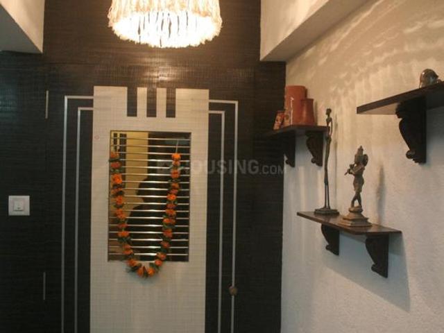 2 BHK Apartment in Borivali East for resale Mumbai. The reference number is 20217495