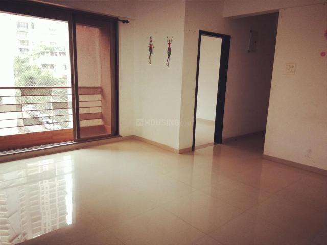 2 BHK Apartment in Borivali East for resale Mumbai. The reference number is 20344789