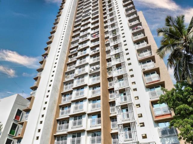 2 BHK Apartment in Borivali East for resale Mumbai. The reference number is 20920297