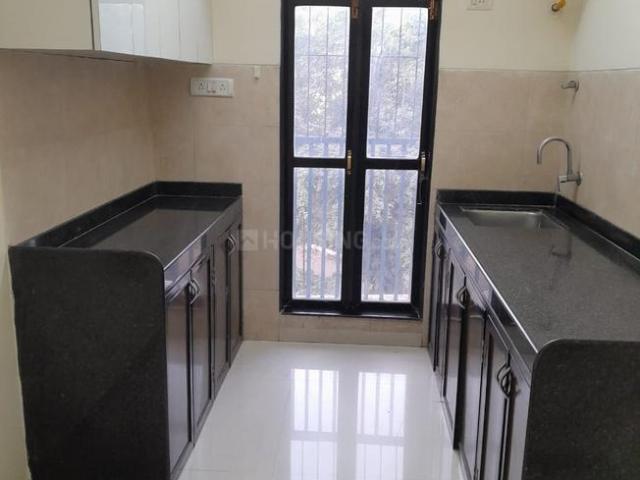 2 BHK Apartment in Borivali West for rent Mumbai. The reference number is 19083656