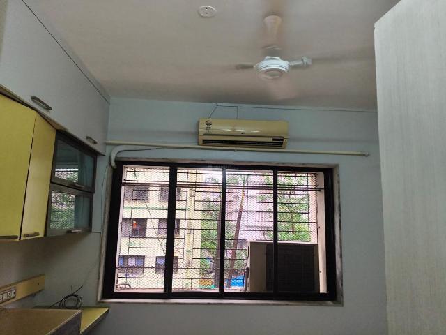 2 BHK Apartment in Borivali West for rent Mumbai. The reference number is 20615228