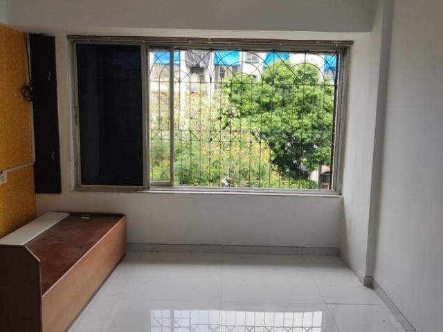 2 BHK Apartment in Borivali West for rent Mumbai. The reference number is 20926250