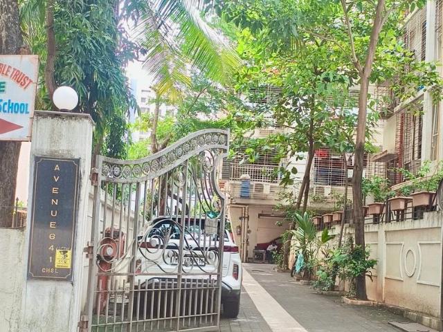 2 BHK Apartment in Borivali West for resale Mumbai. The reference number is 16618242