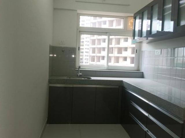 2 BHK Apartment in Borivali West for resale Mumbai. The reference number is 17407770