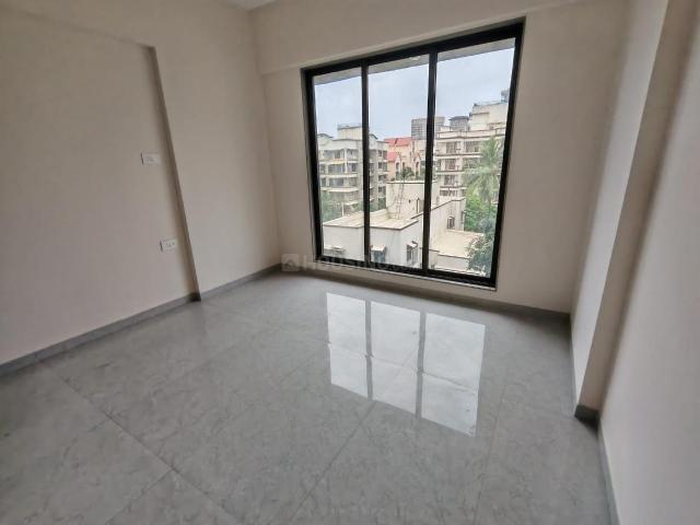 2 BHK Apartment in Borivali West for resale Mumbai. The reference number is 17893389