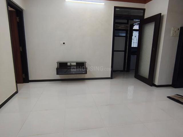 2 BHK Apartment in Borivali West for resale Mumbai. The reference number is 19017978