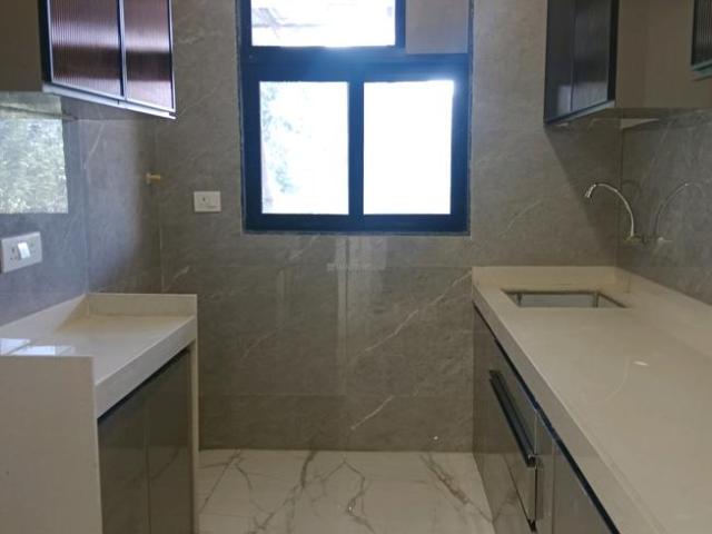 2 BHK Apartment in Borivali West for resale Mumbai. The reference number is 19148324