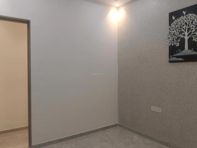 2 BHK Apartment in Borivali West for resale Mumbai. The reference number is 19650084