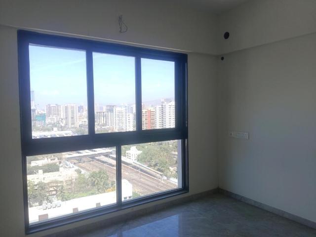 2 BHK Apartment in Borivali West for resale Mumbai. The reference number is 19660723