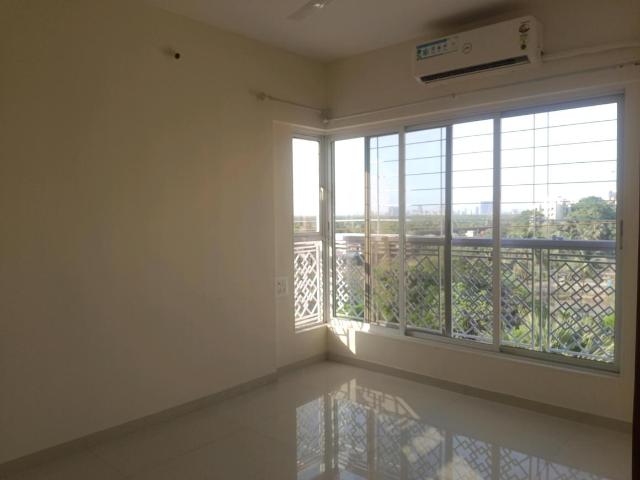 2 BHK Apartment in Borivali West for resale Mumbai. The reference number is 19852436