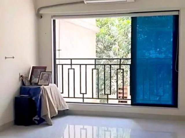 2 BHK Apartment in Borivali West for resale Mumbai. The reference number is 19861368