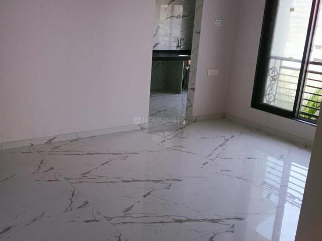 2 BHK Apartment in Borivali West for resale Mumbai. The reference number is 19832306