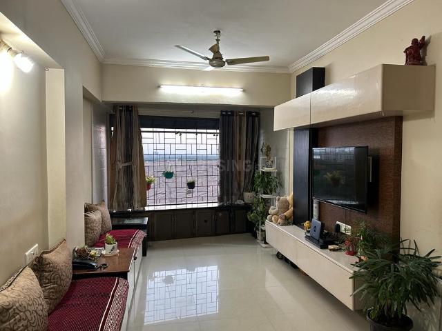 2 BHK Apartment in Borivali West for resale Mumbai. The reference number is 20085350