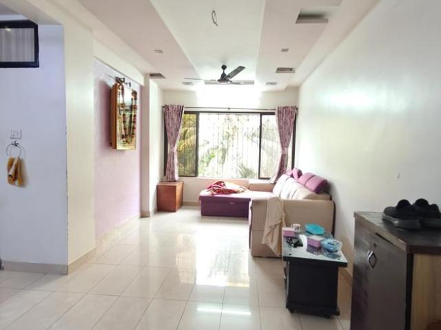 2 BHK Apartment in Dahisar West for resale Mumbai. The reference number is 20085988