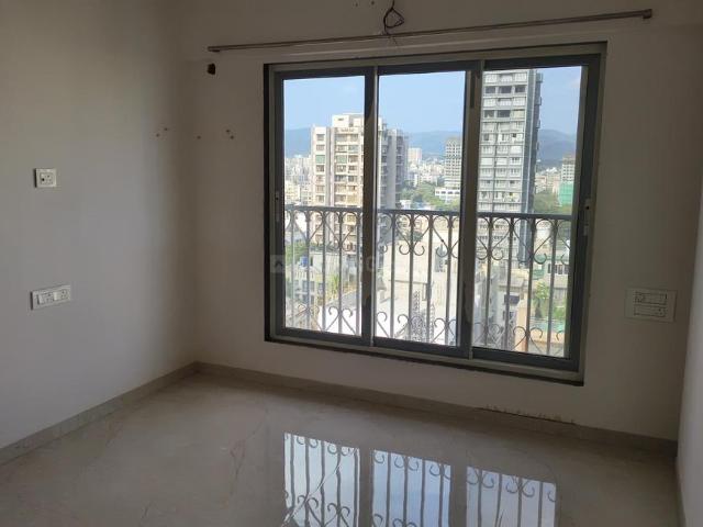 2 BHK Apartment in Borivali West for resale Mumbai. The reference number is 20152828