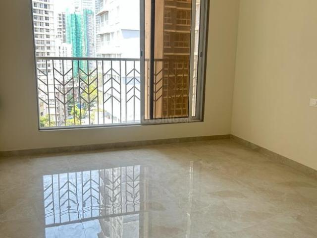 2 BHK Apartment in Borivali West for resale Mumbai. The reference number is 20169629