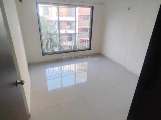 2 BHK Apartment in Borivali West for resale Mumbai. The reference number is 20424223
