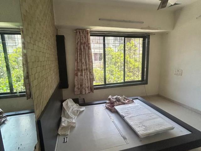 2 BHK Apartment in Borivali West for resale Mumbai. The reference number is 20654527