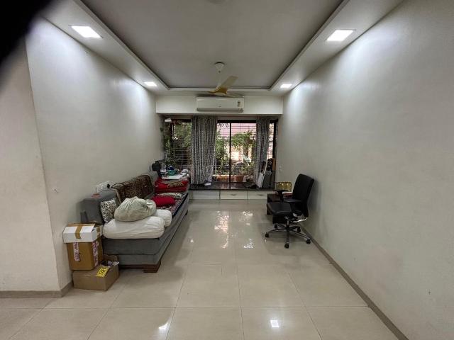 2 BHK Apartment in Borivali West for resale Mumbai. The reference number is 20681188