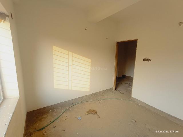 2 BHK Apartment in Ballygunge for rent Kolkata. The reference number is 20569975