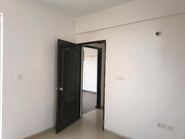 2 BHK Apartment in Bamheta Village for rent Ghaziabad. The reference number is 19768935