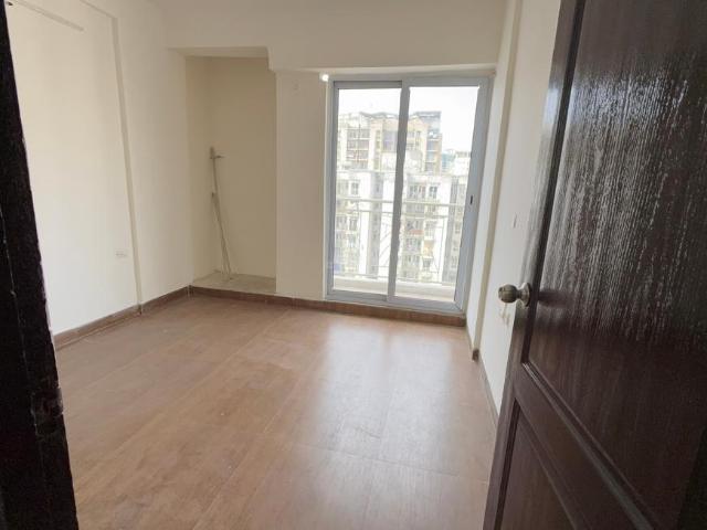 2 BHK Apartment in Bamheta Village for rent Ghaziabad. The reference number is 20355277