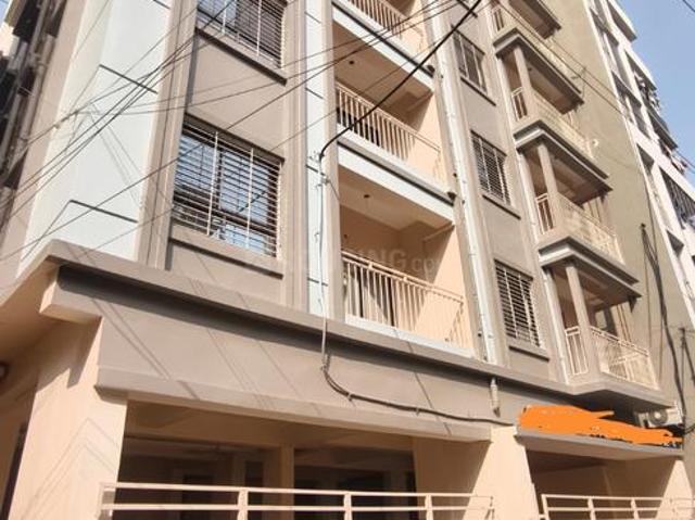 2 BHK Apartment in Bangur Avenue for resale Kolkata. The reference number is 19406305