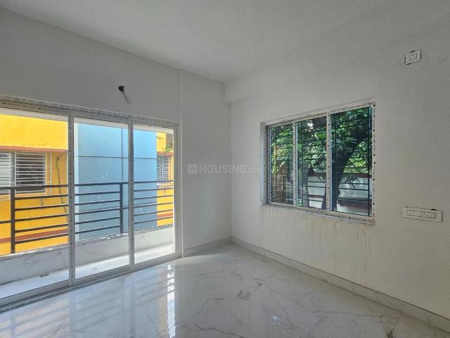 2 BHK Apartment in Bangur Avenue for resale Kolkata. The reference number is 20946714