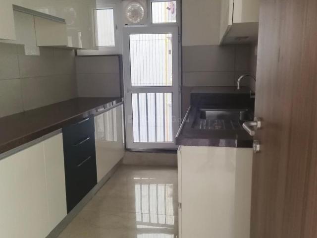 2 BHK Apartment in Bandra East for rent Mumbai. The reference number is 18762109