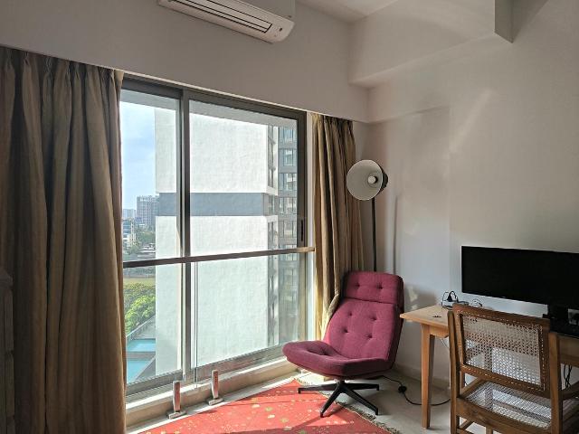 2 BHK Apartment in Bandra East for rent Mumbai. The reference number is 18891571