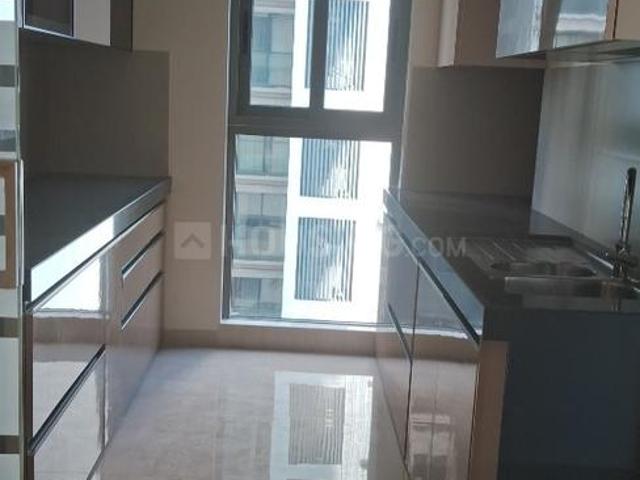 2 BHK Apartment in Bandra East for rent Mumbai. The reference number is 19161886