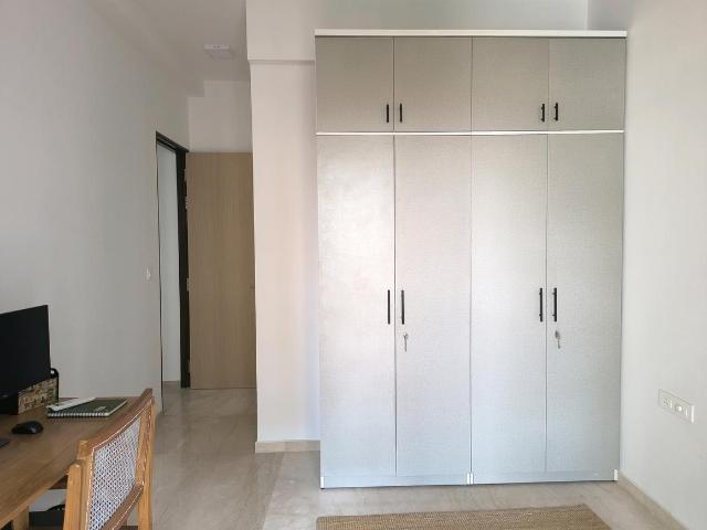 2 BHK Apartment in Bandra East for rent Mumbai. The reference number is 19911718