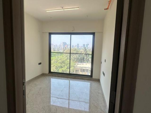 2 BHK Apartment in Bandra East for rent Mumbai. The reference number is 20012211