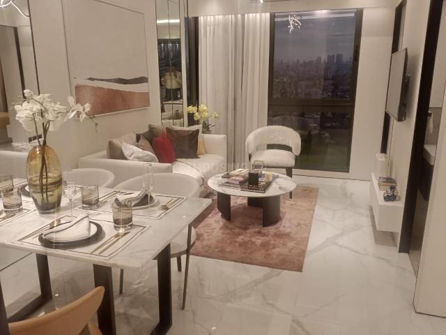 2 BHK Apartment in Bandra East for resale Mumbai. The reference number is 10950271
