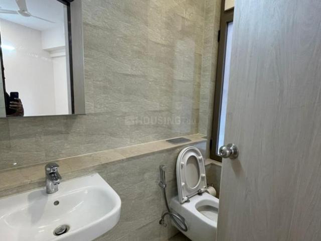 2 BHK Apartment in Bandra East for resale Mumbai. The reference number is 1895290