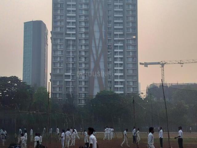 2 BHK Apartment in Bandra East for resale Mumbai. The reference number is 19723655