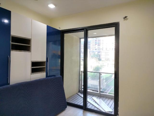 2 BHK Apartment in Bandra East for resale Mumbai. The reference number is 19130519