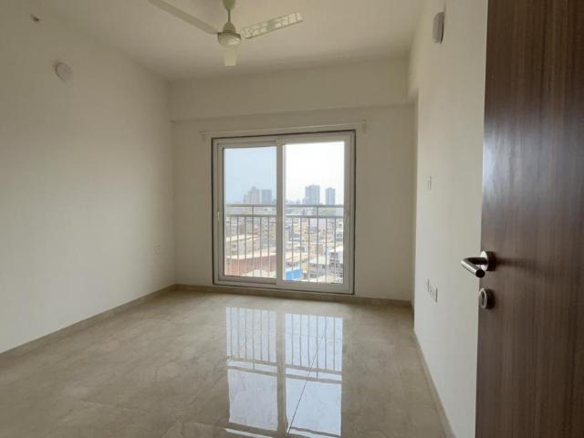 2 BHK Apartment in Bandra East for resale Mumbai. The reference number is 20301277