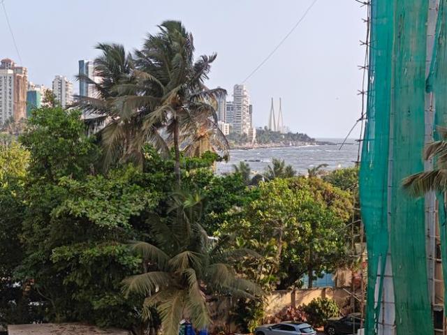 2 BHK Apartment in Bandra West for rent Mumbai. The reference number is 17208208