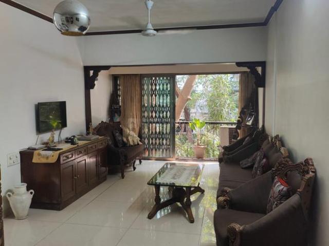 2 BHK Apartment in Bandra West for rent Mumbai. The reference number is 19517656