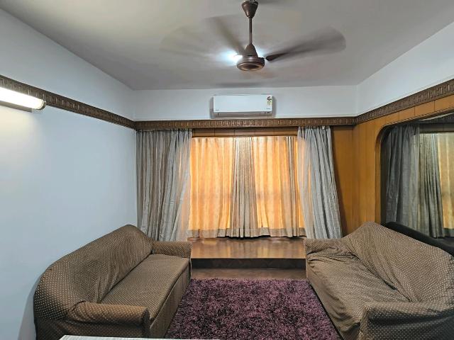 2 BHK Apartment in Bandra West for rent Mumbai. The reference number is 19754003