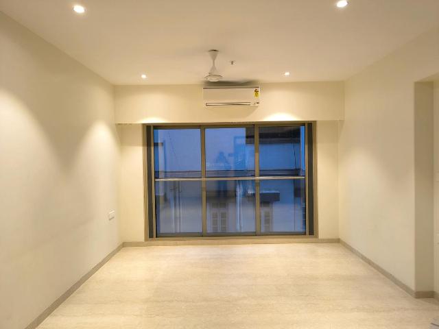 2 BHK Apartment in Bandra West for rent Mumbai. The reference number is 19803512