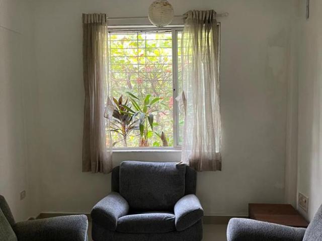 2 BHK Apartment in Bandra West for rent Mumbai. The reference number is 19810347