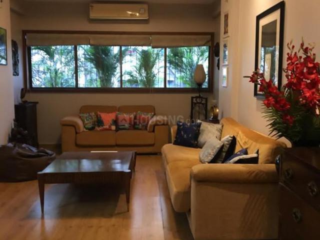 2 BHK Apartment in Bandra West for rent Mumbai. The reference number is 19919367