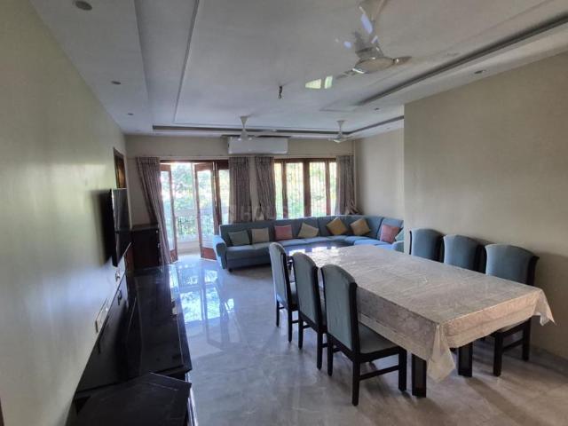 2 BHK Apartment in Bandra West for rent Mumbai. The reference number is 20239862