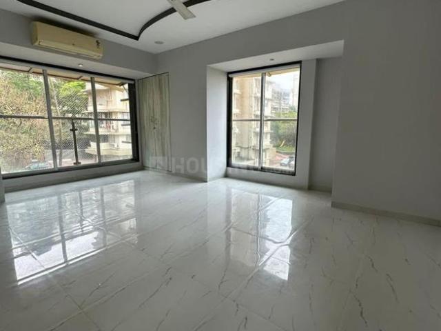 2 BHK Apartment in Bandra West for rent Mumbai. The reference number is 20544738