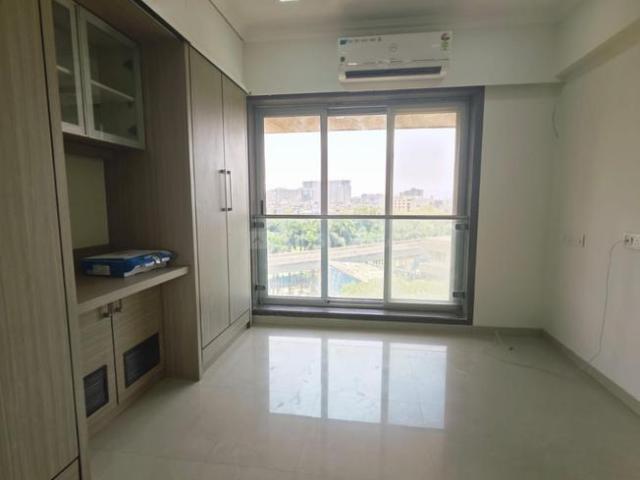 2 BHK Apartment in Bandra West for rent Mumbai. The reference number is 20624690